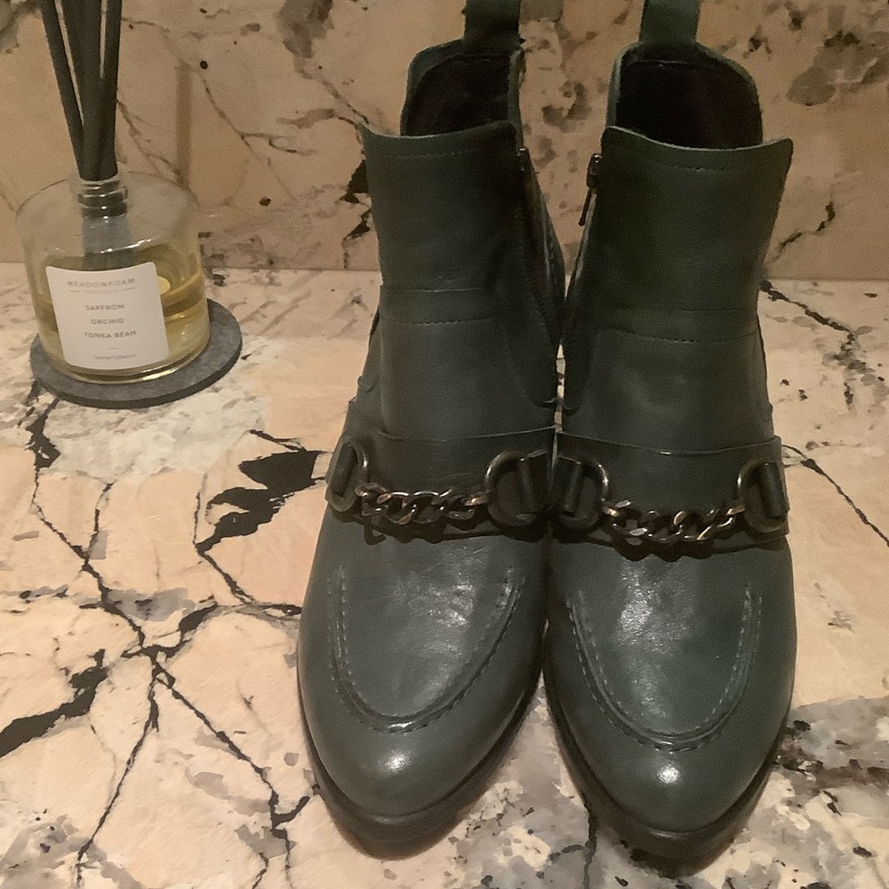 Elegant Dark Green Ankle Boots with Chain Detail